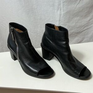 Frye Black Leather Peep-Toe Heeled Boots with Zipper
